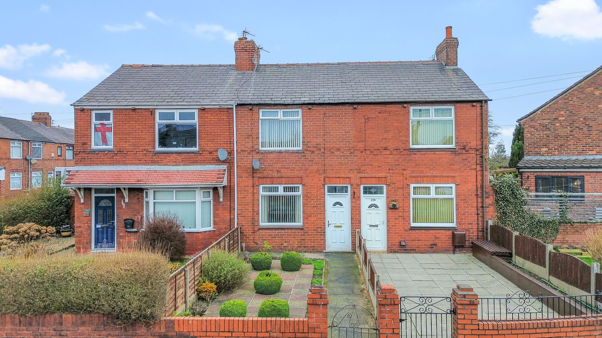 2 bedroom Terraced House Under Offer