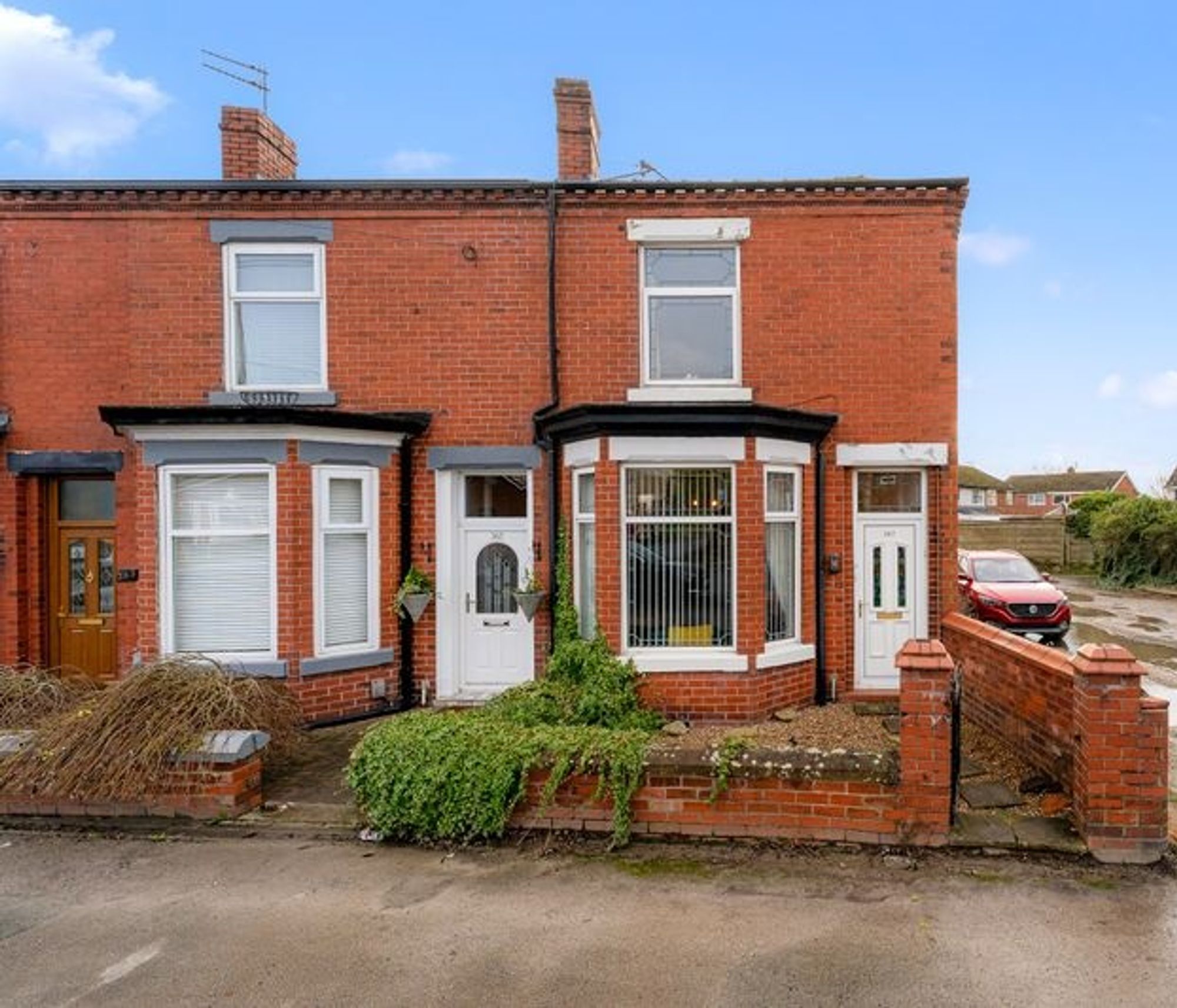 3 bedroom End of terrace house For Sale