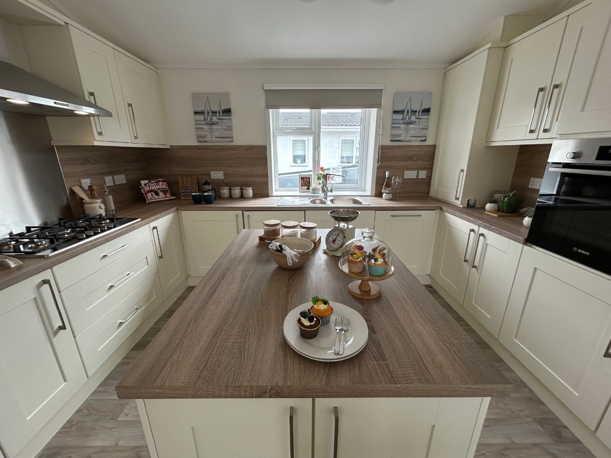 2 bedroom  For Sale