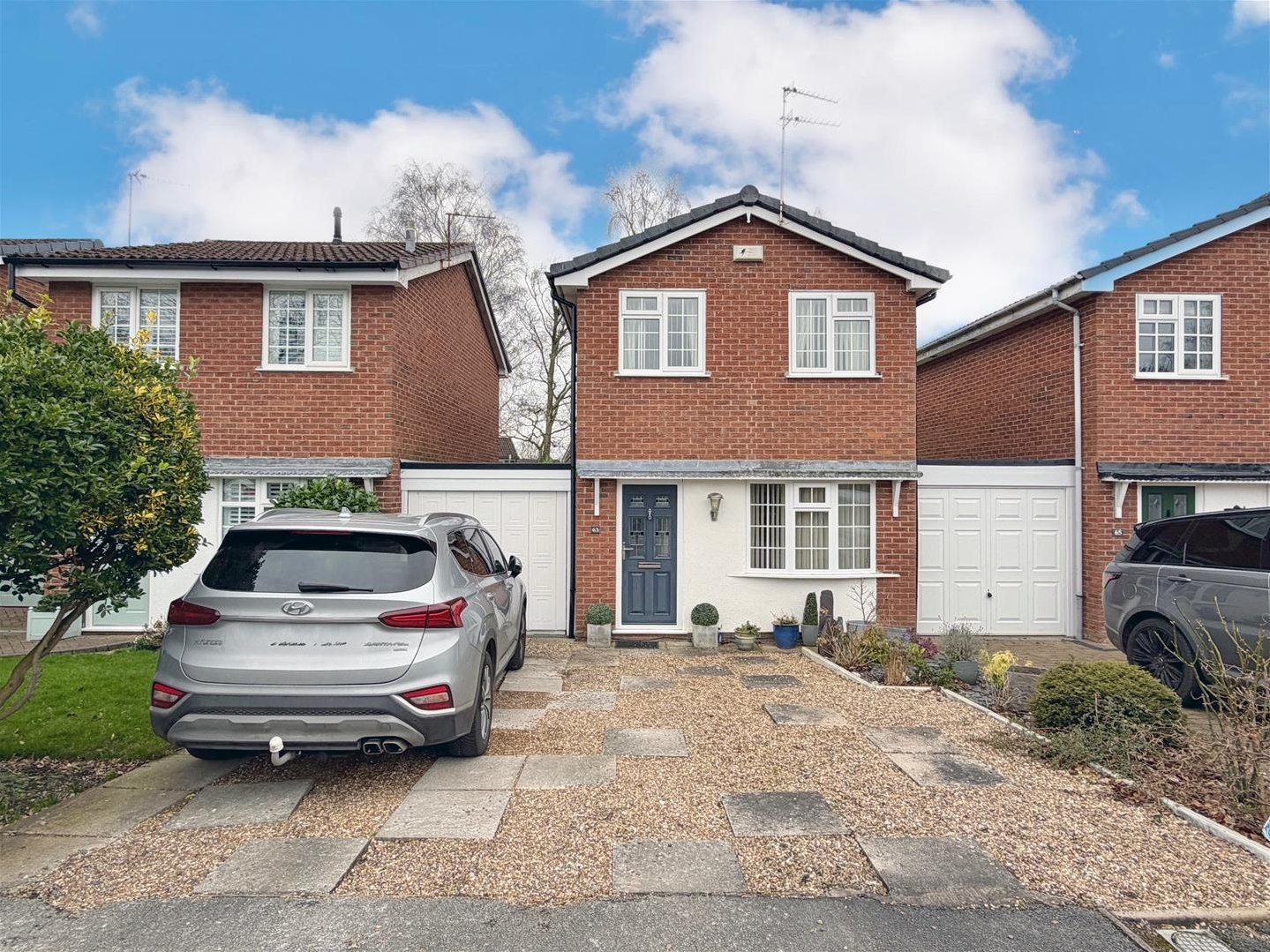 2 bedroom Link detached house Under Offer