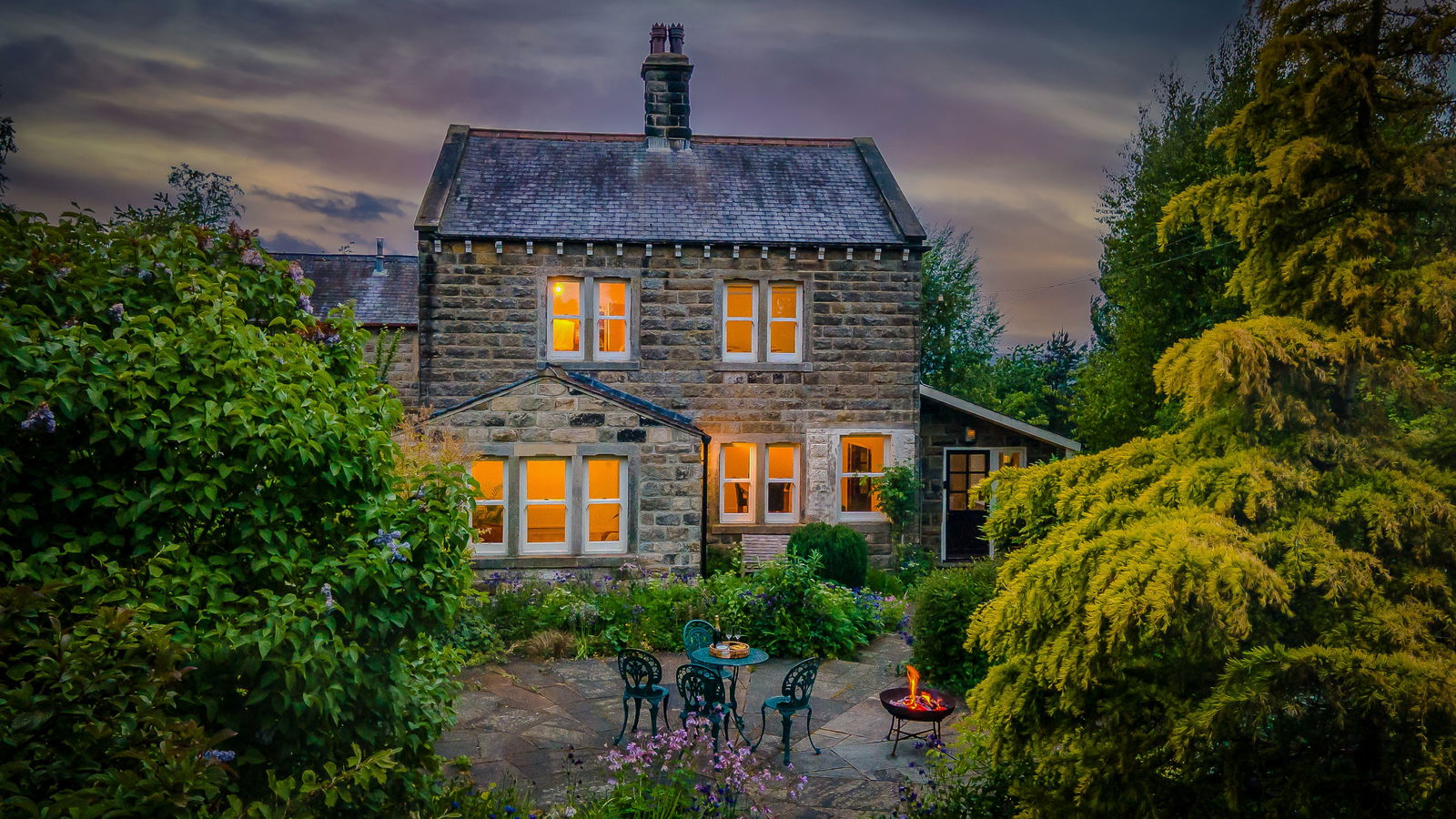 4 bedroom Link detached house Under Offer