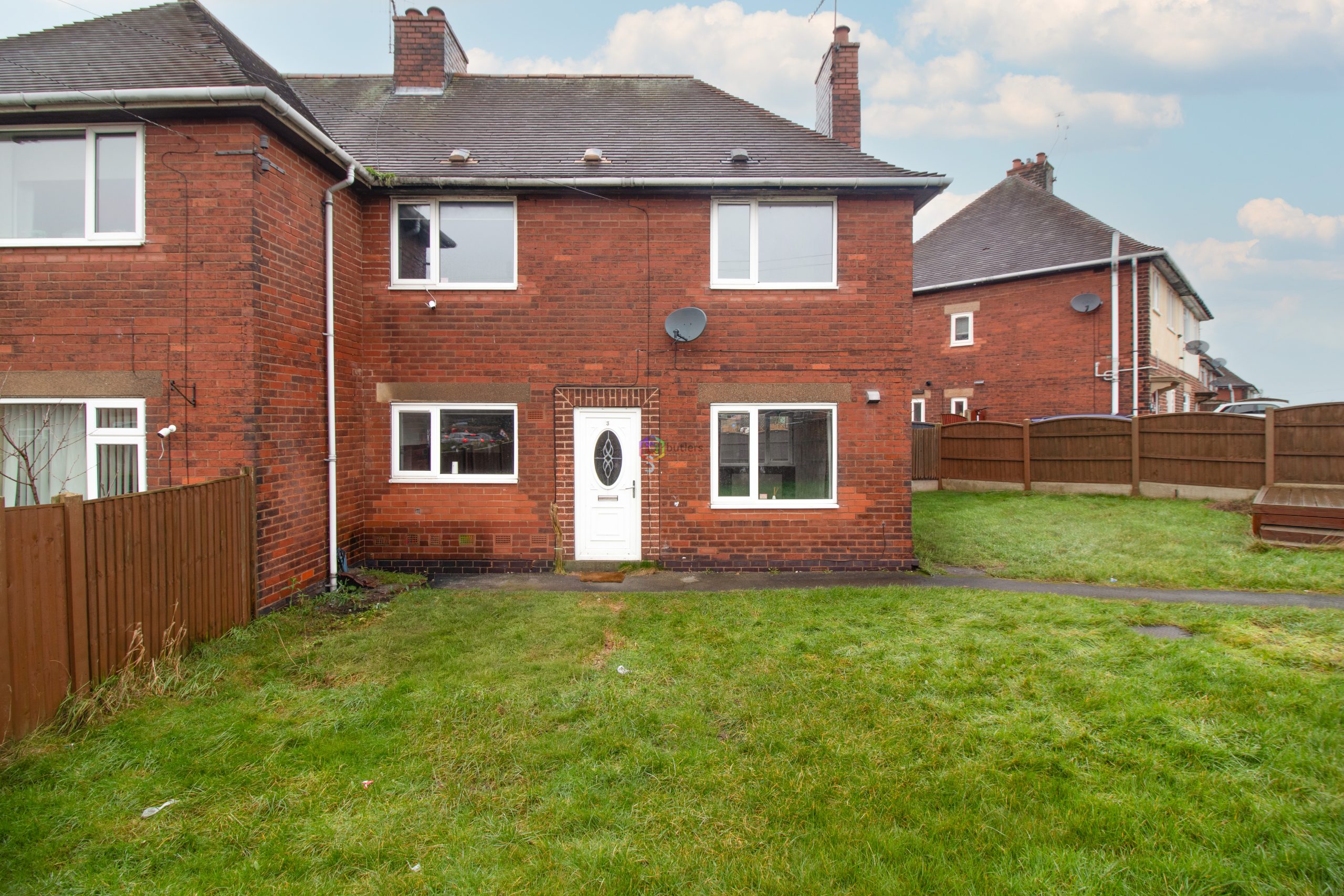 3 bedroom Semi-detached house For Sale