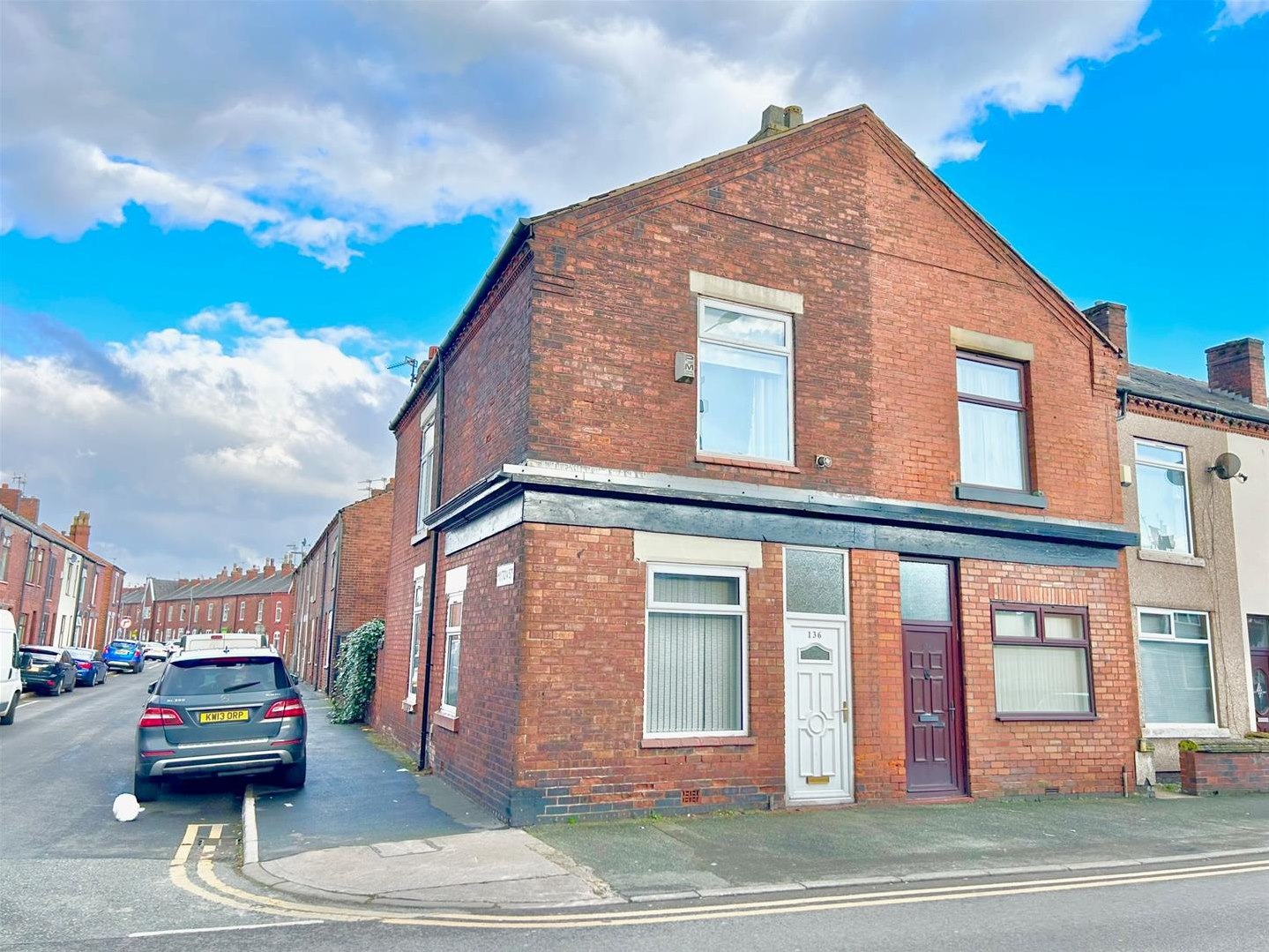 2 bedroom End of terrace house For Sale