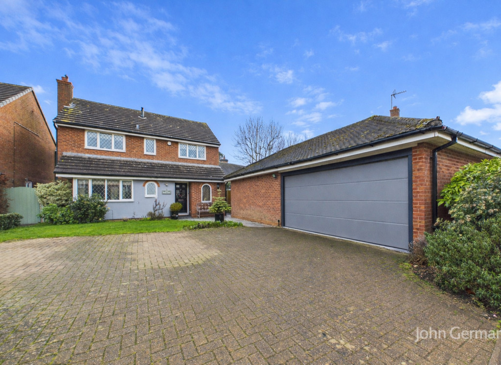3 bedroom Detached house For Sale