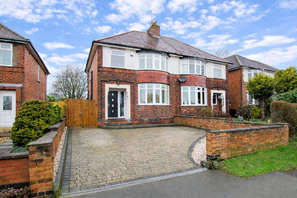 3 bedroom Semi-detached house For Sale