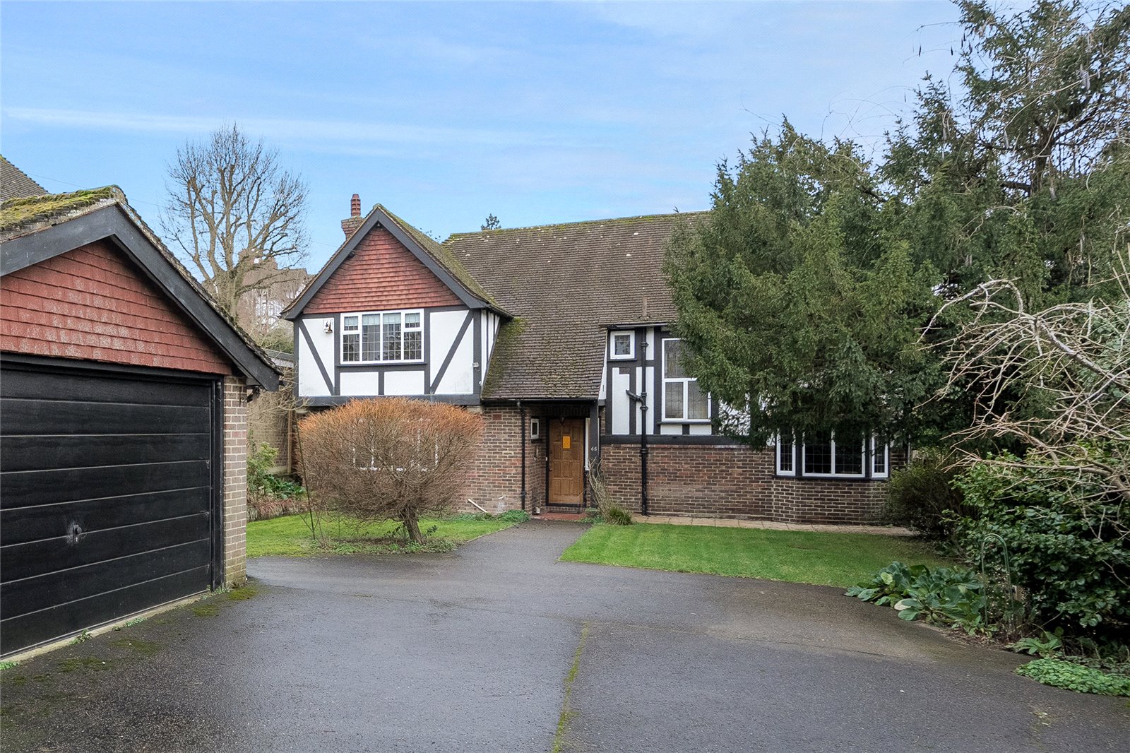 4 bedroom Detached house Under Offer