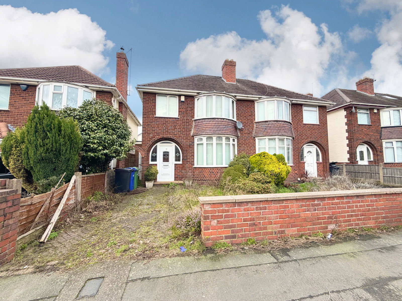3 bedroom Semi-detached house For Sale