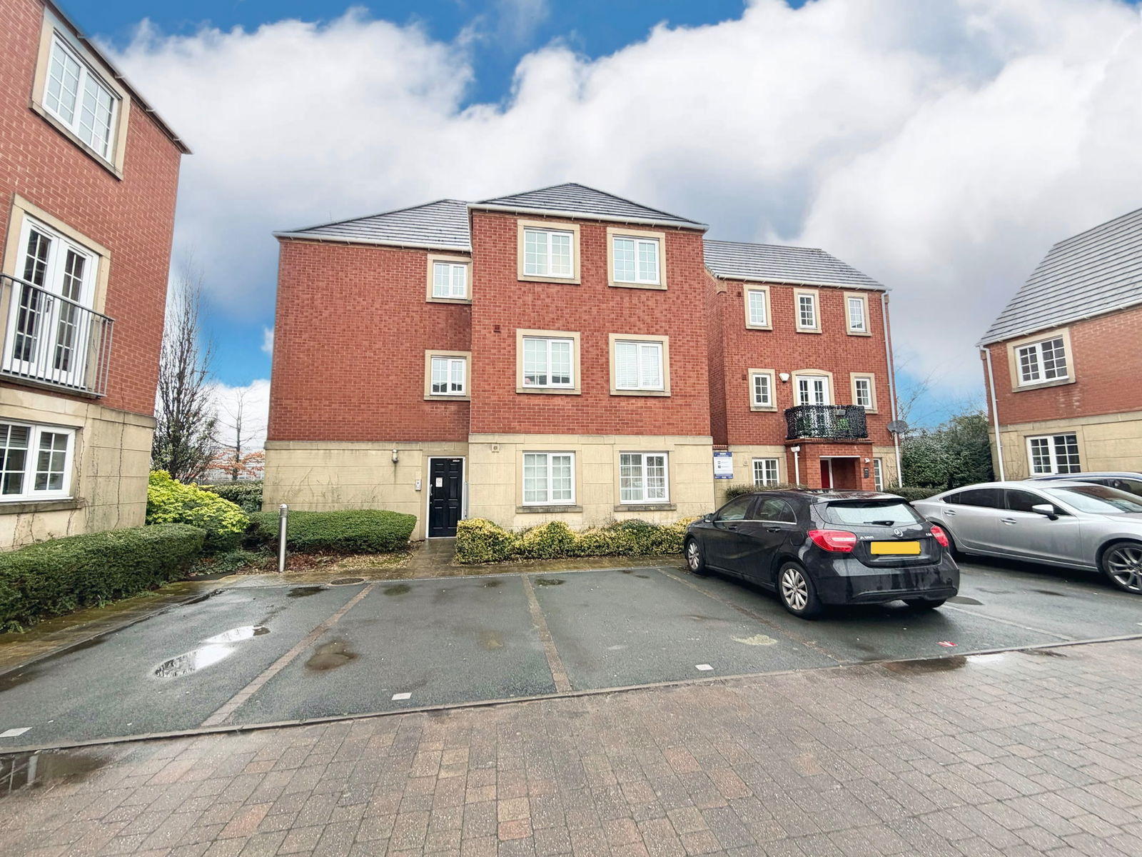 2 bedroom Apartment Under Offer