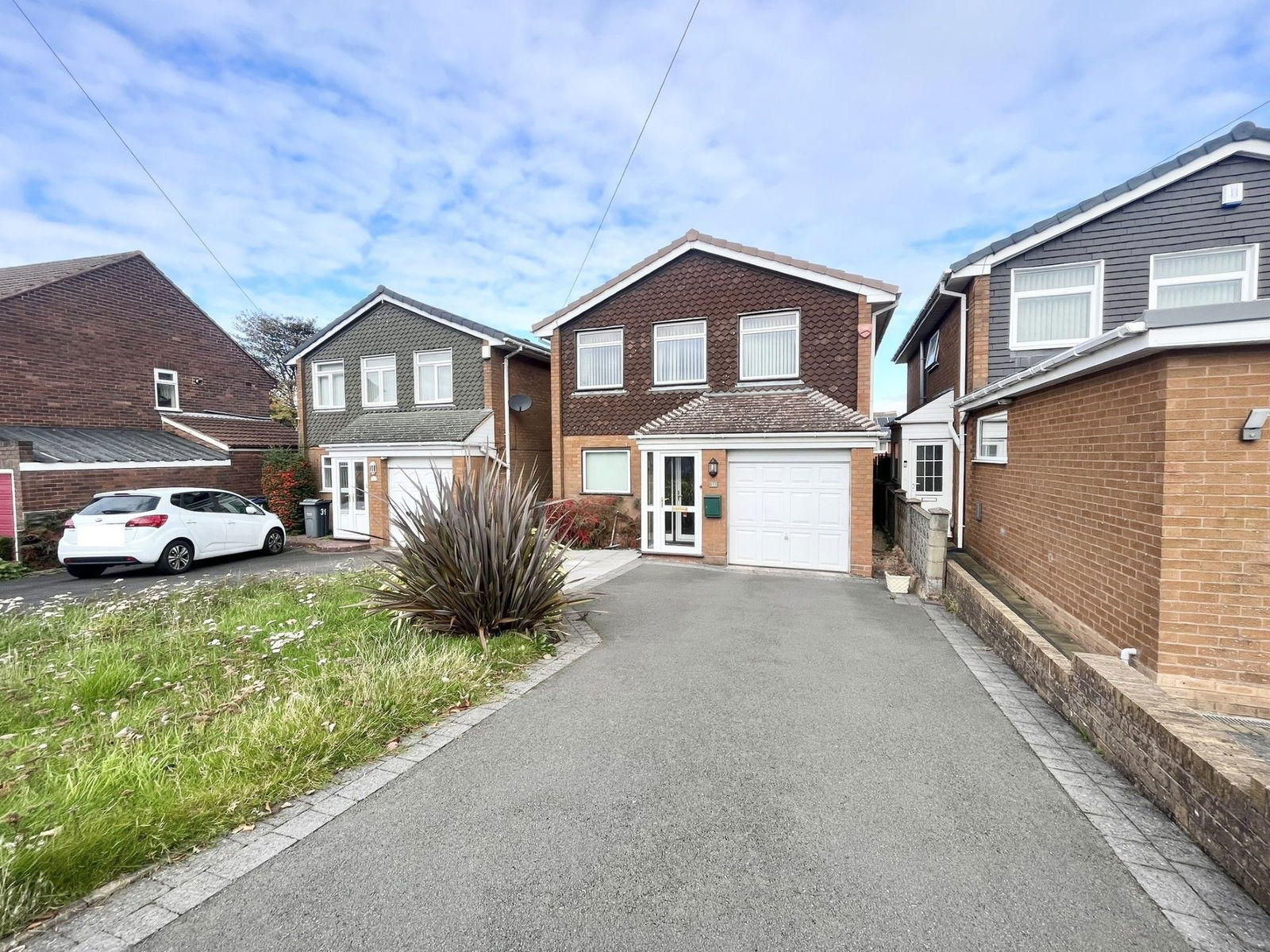 4 bedroom Detached house Under Offer