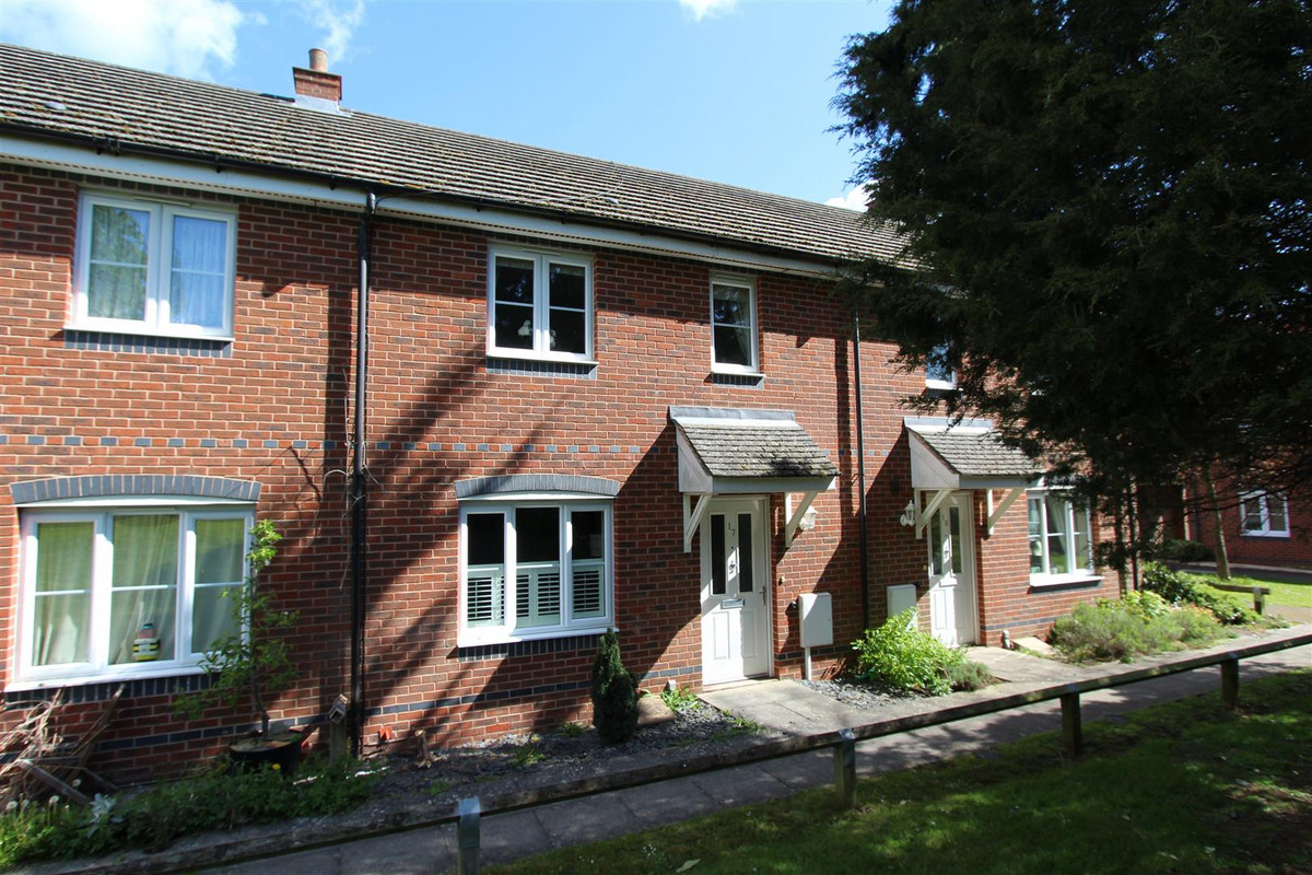 2 bedroom House (unspecified) For Sale