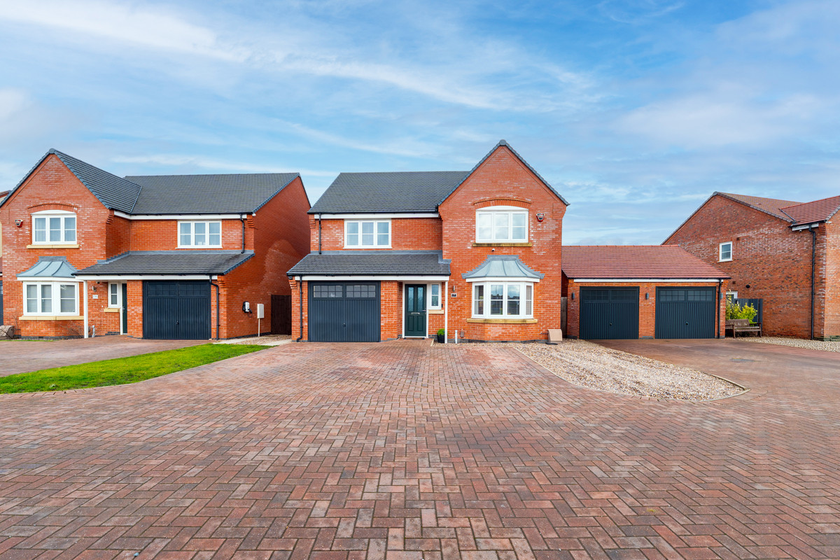 4 bedroom Detached house For Sale