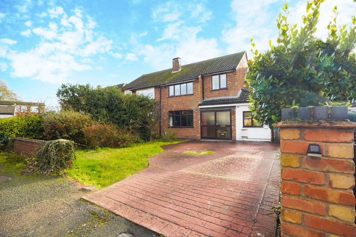 4 bedroom Semi-detached house For Sale
