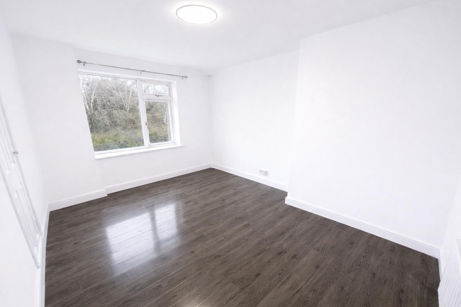 3 bedroom Semi-detached house To Let