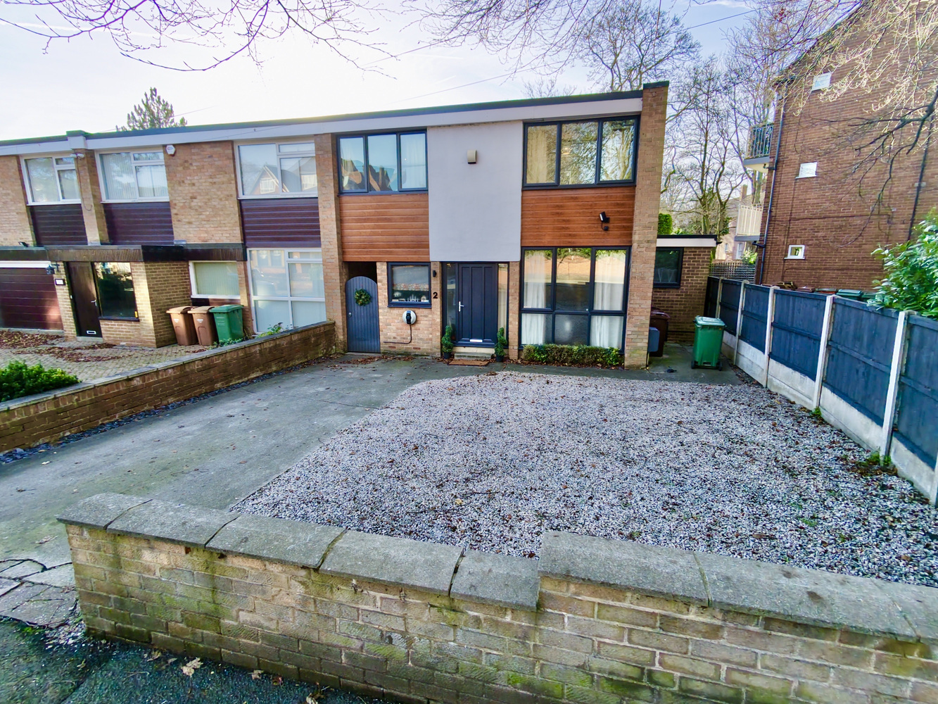 5 bedroom Terraced House Under Offer