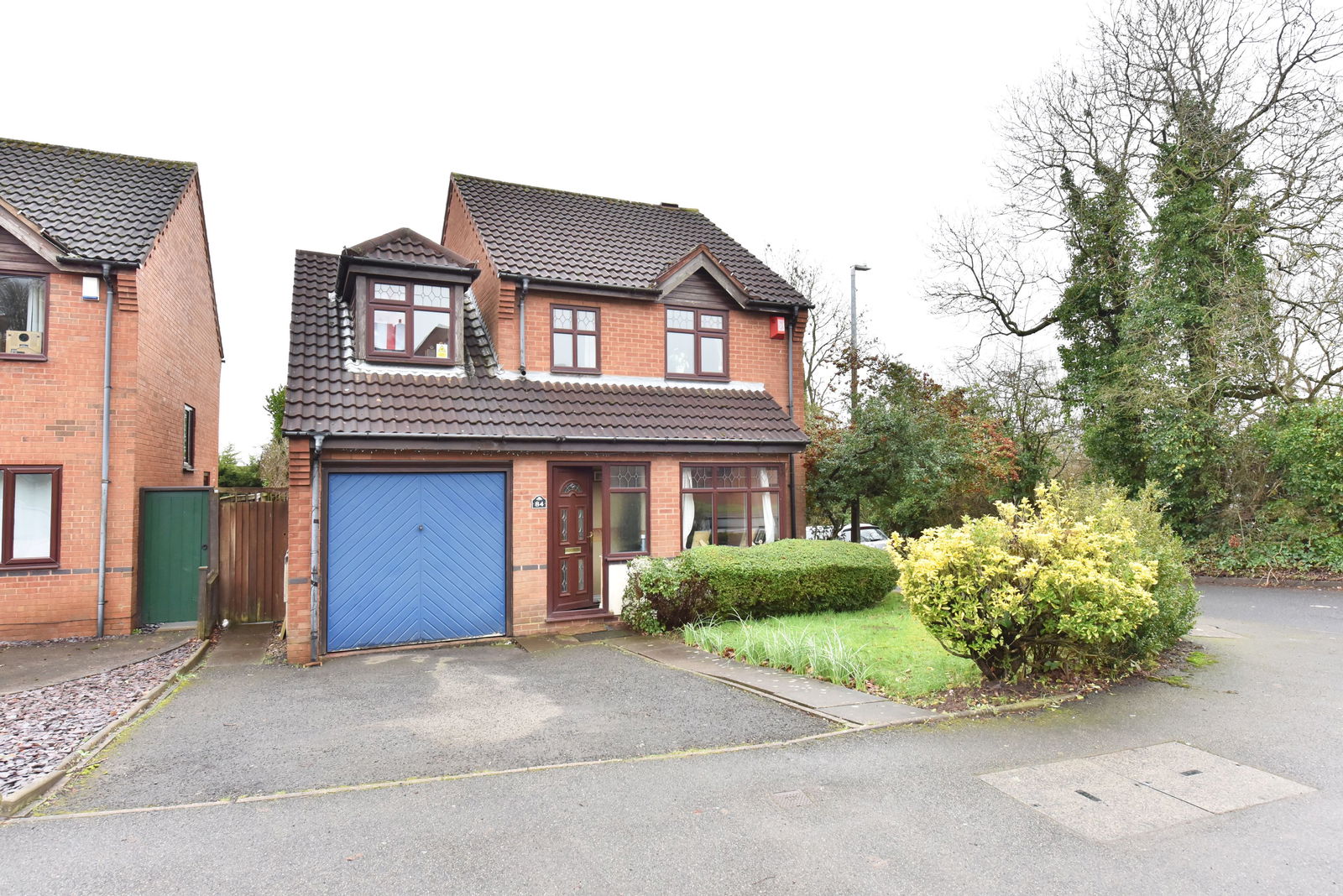 3 bedroom Detached house For Sale