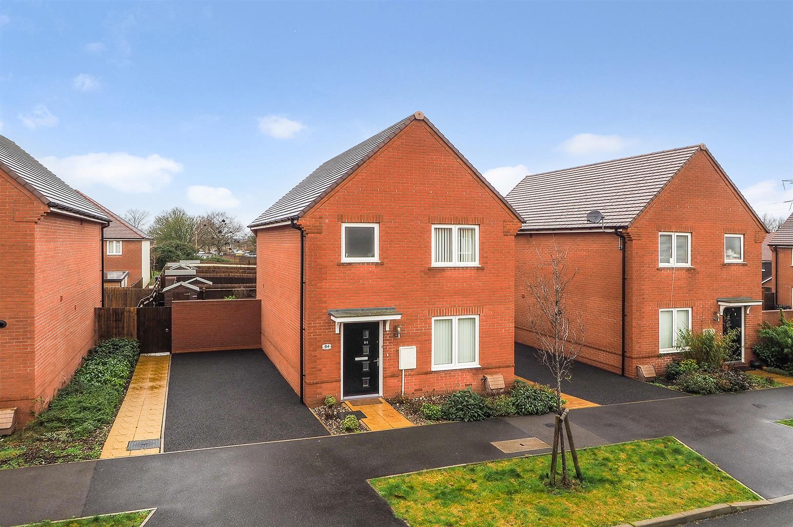 3 bedroom Detached house For Sale