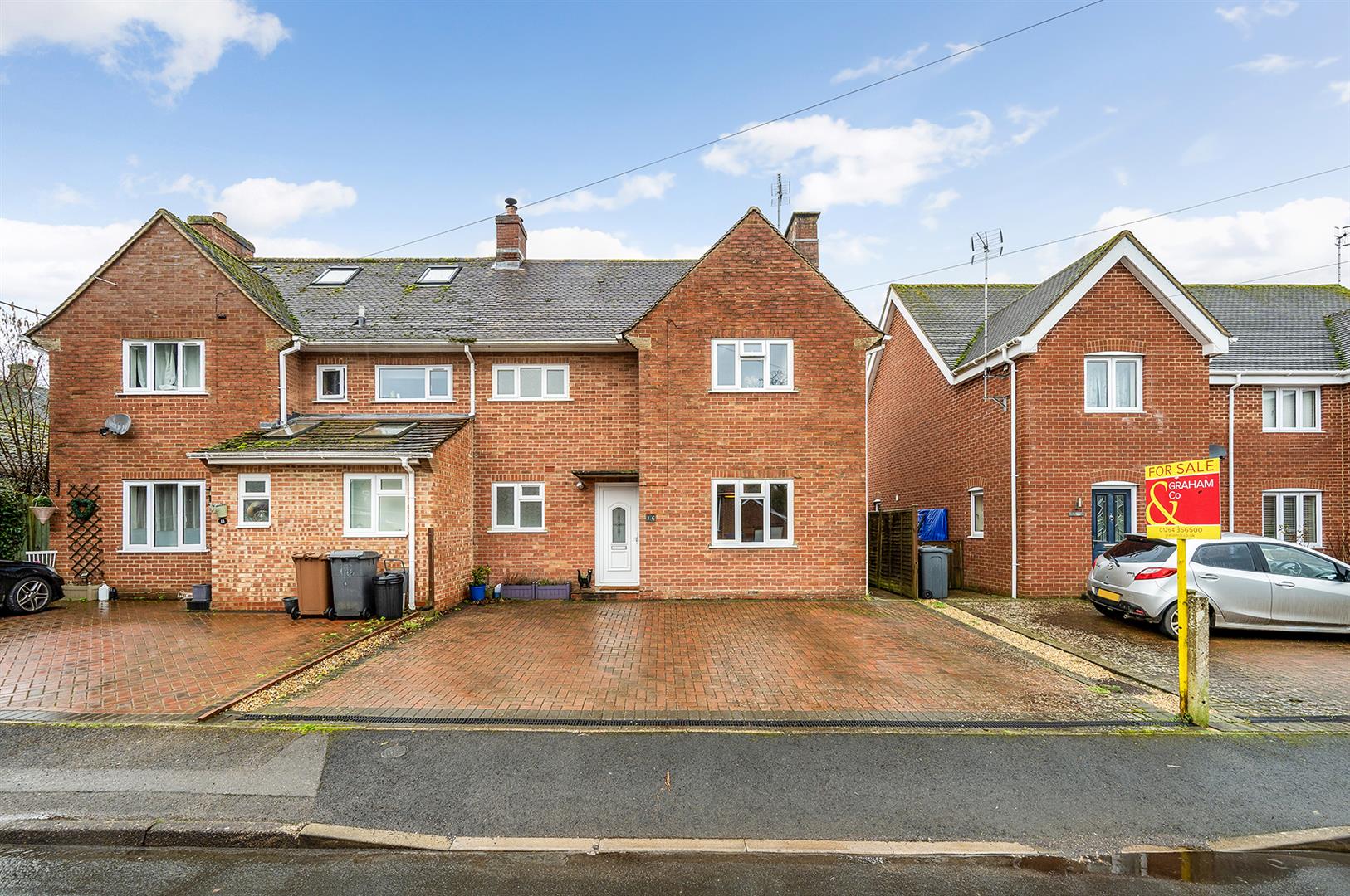 3 bedroom Semi-detached house For Sale