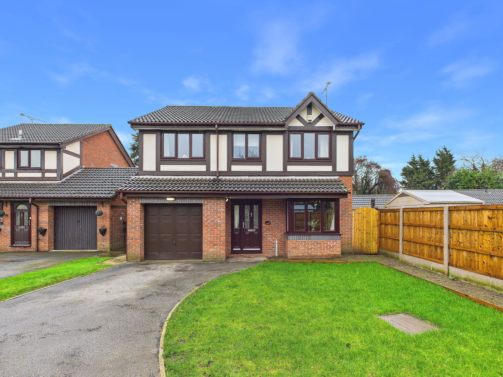 4 bedroom Detached house For Sale