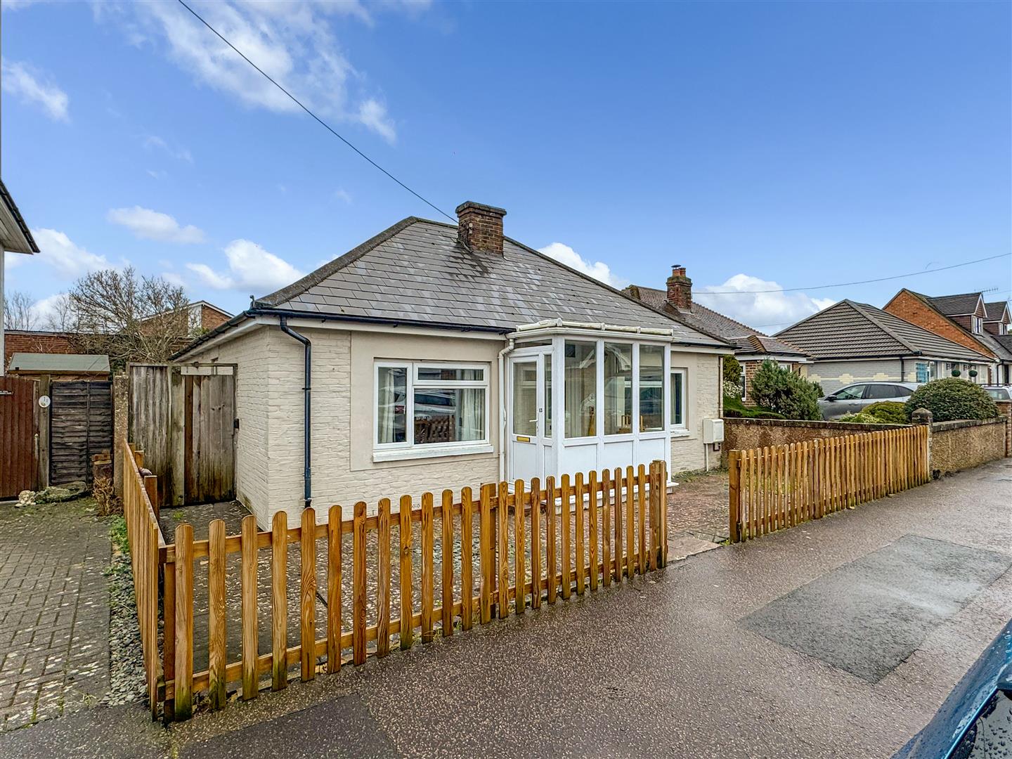 2 bedroom Bungalow For Sale