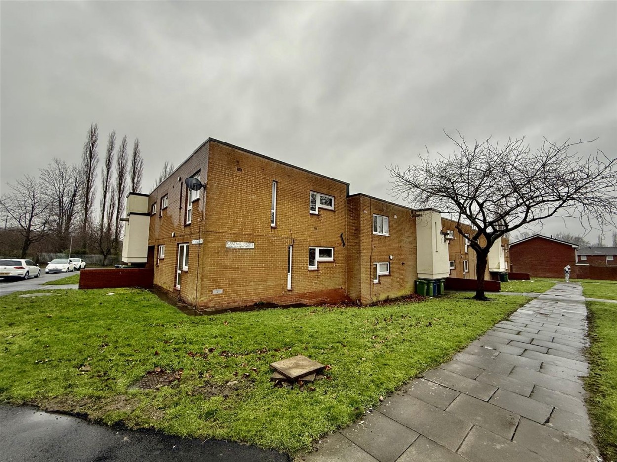 2 bedroom Apartment For Sale