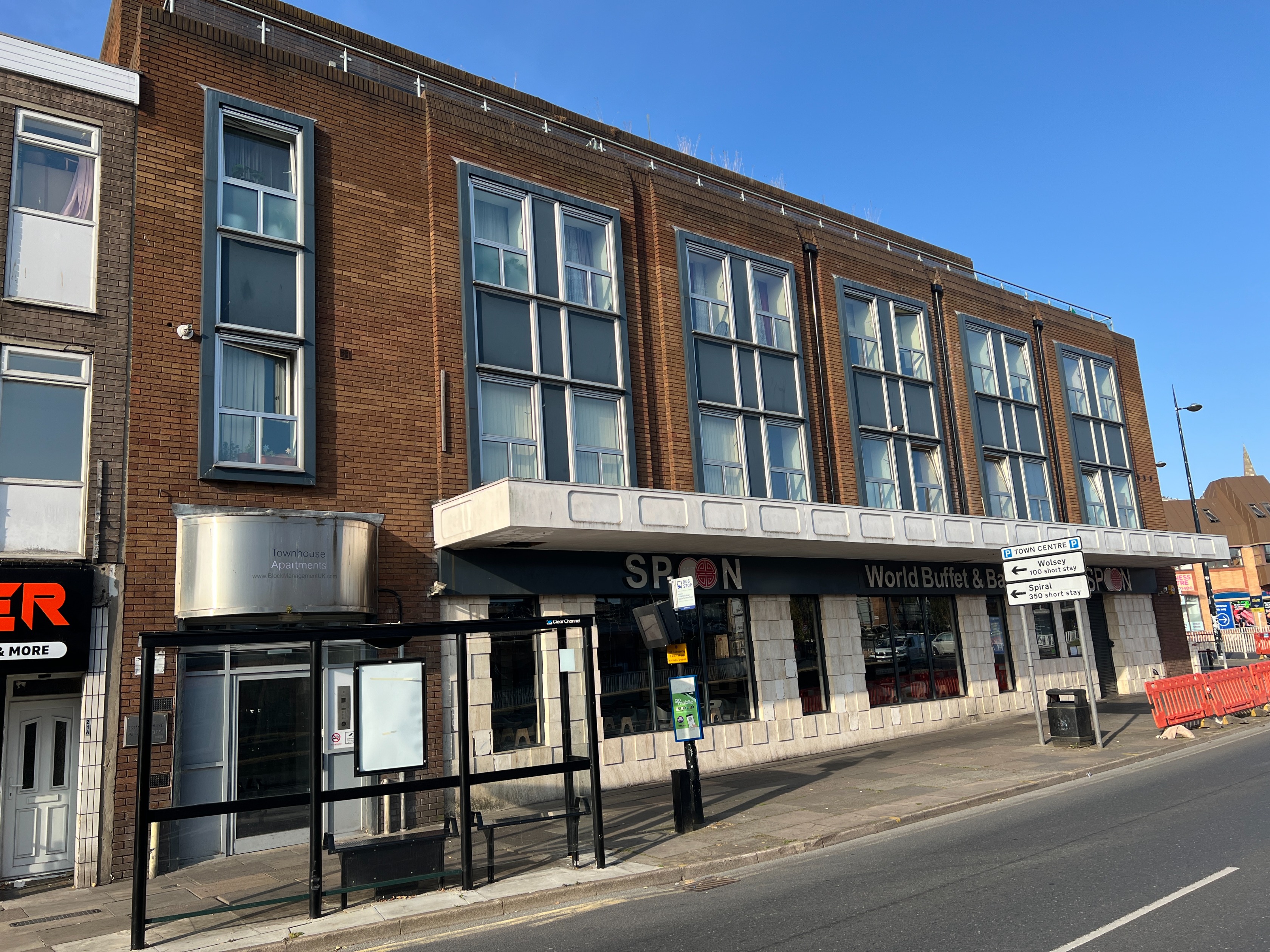 2 bedroom Flat To Let