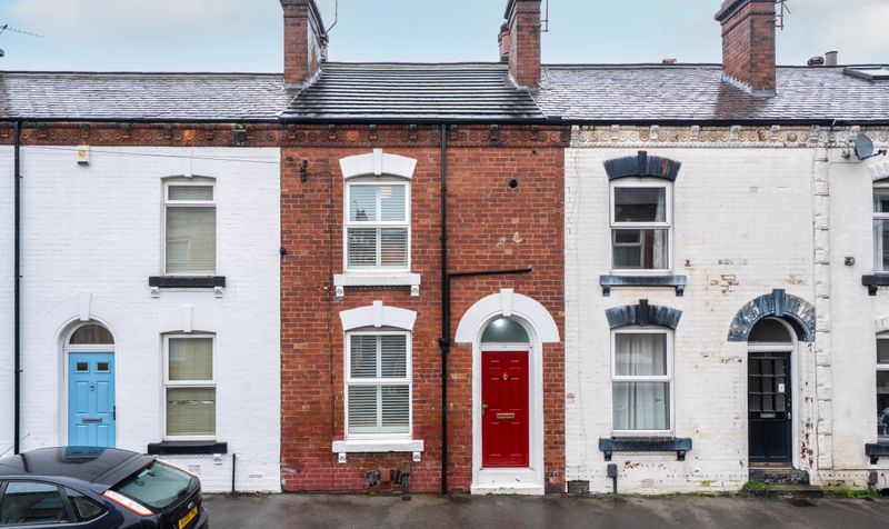 2 bedroom Terraced House Under Offer