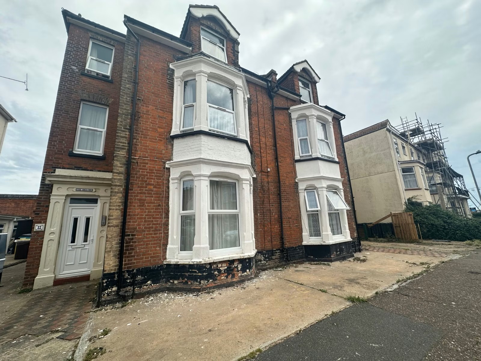 1 bedroom Flat To Let