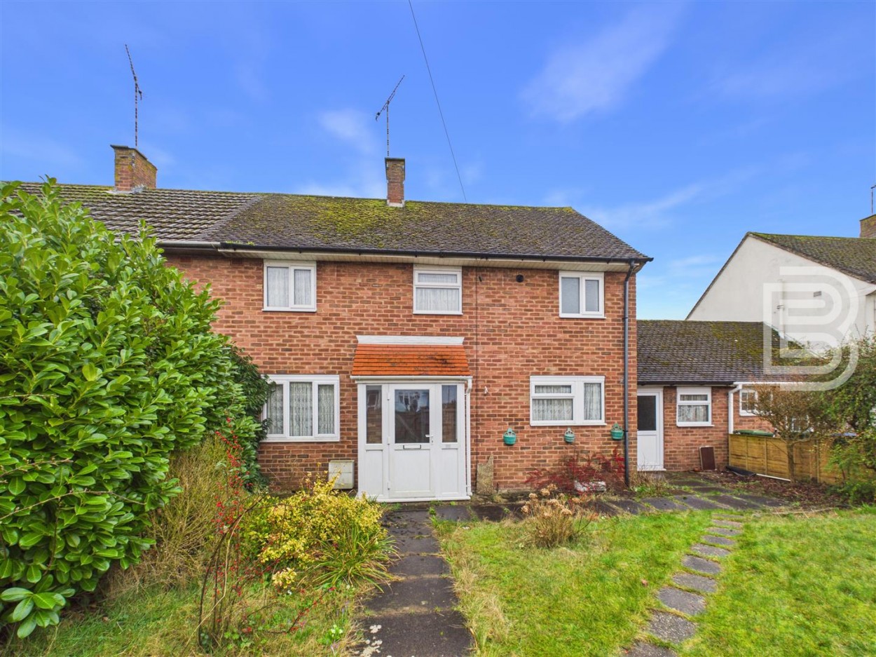 3 bedroom Detached house Under Offer