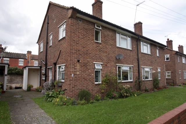 1 bedroom Flat Let