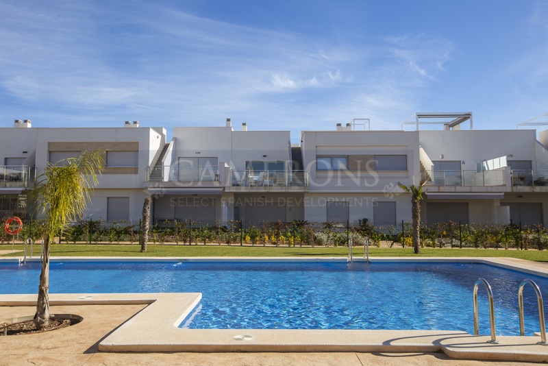 3 bedroom Apartment For Sale