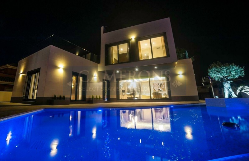3 bedroom Villa For Sale