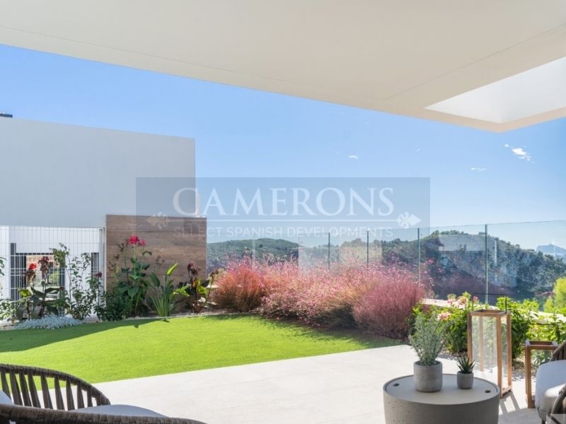 2 bedroom Apartment For Sale