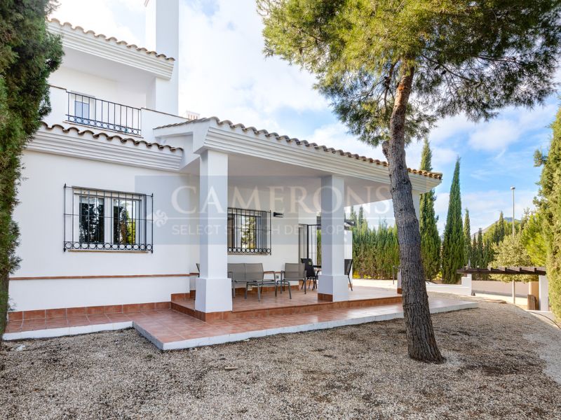 2 bedroom Town house For Sale