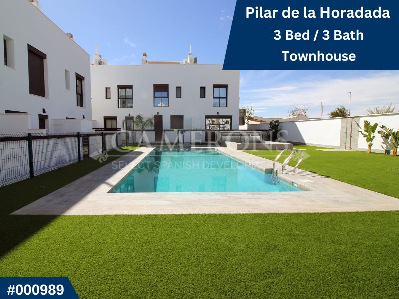 3 bedroom Town house For Sale