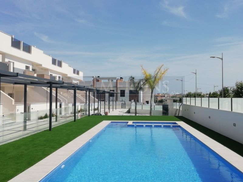 3 bedroom Apartment For Sale
