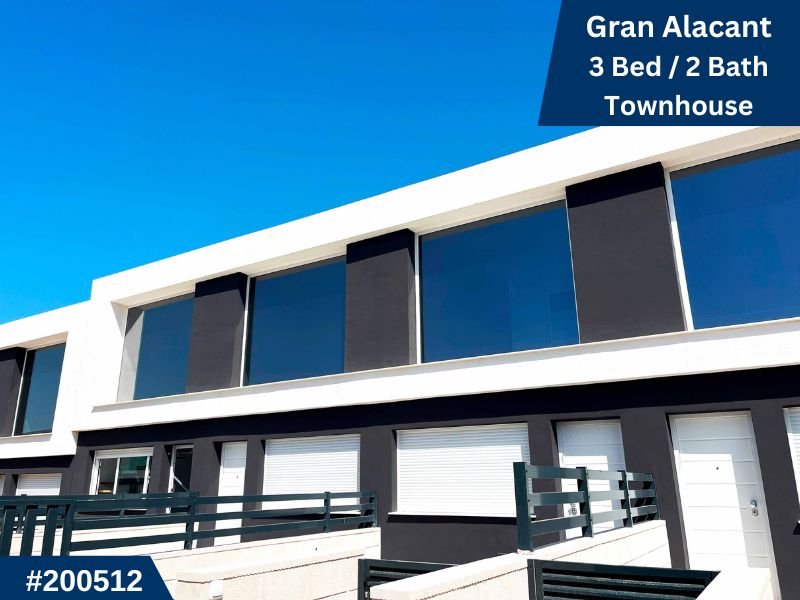 3 bedroom Town house For Sale