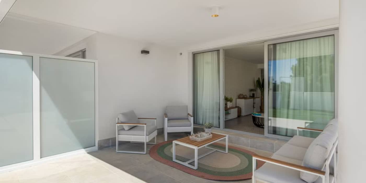 3 bedroom Flat For Sale