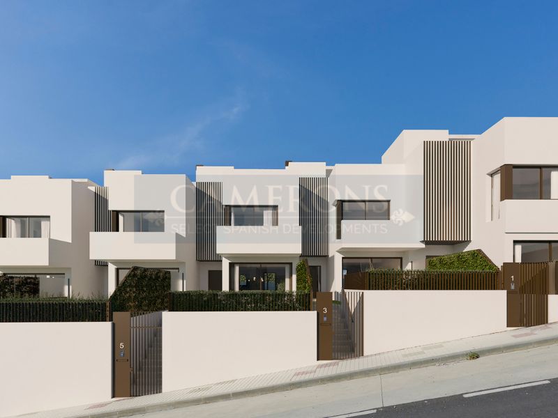 4 bedroom Town house For Sale