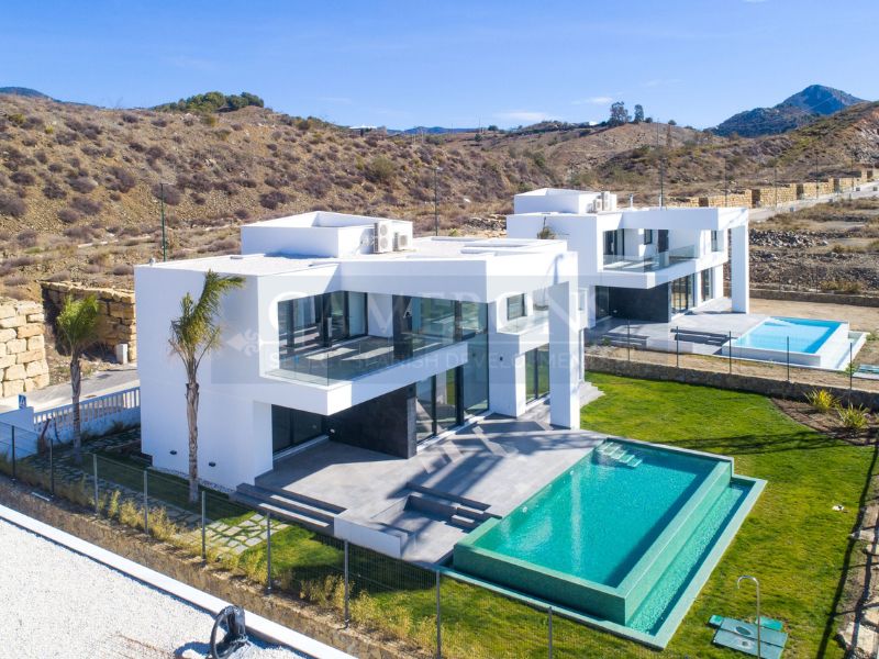 4 bedroom Villa For Sale