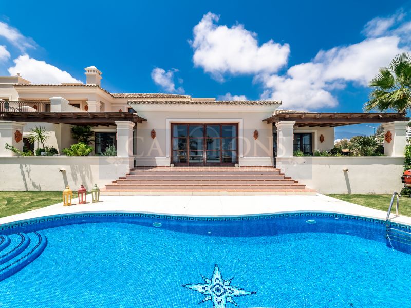 6 bedroom Villa For Sale