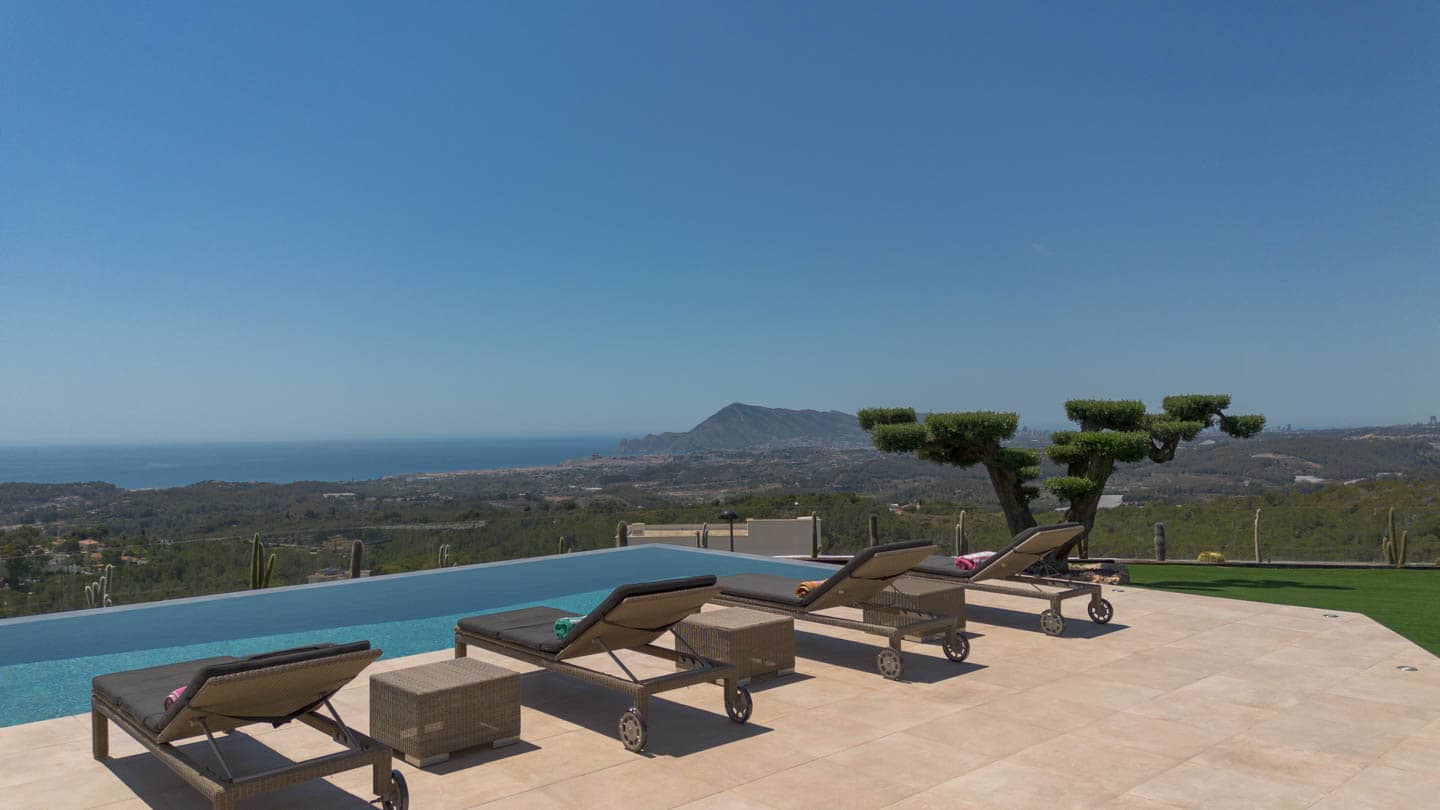 6 bedroom Villa For Sale