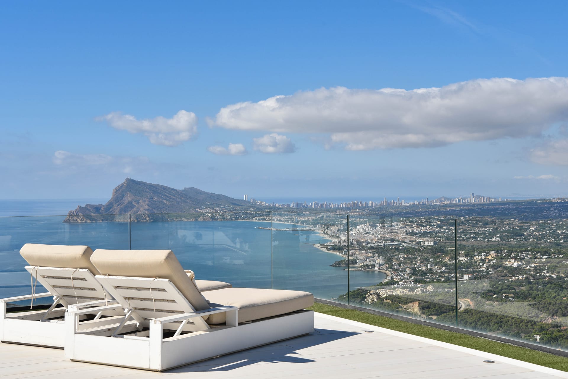 5 bedroom Villa For Sale