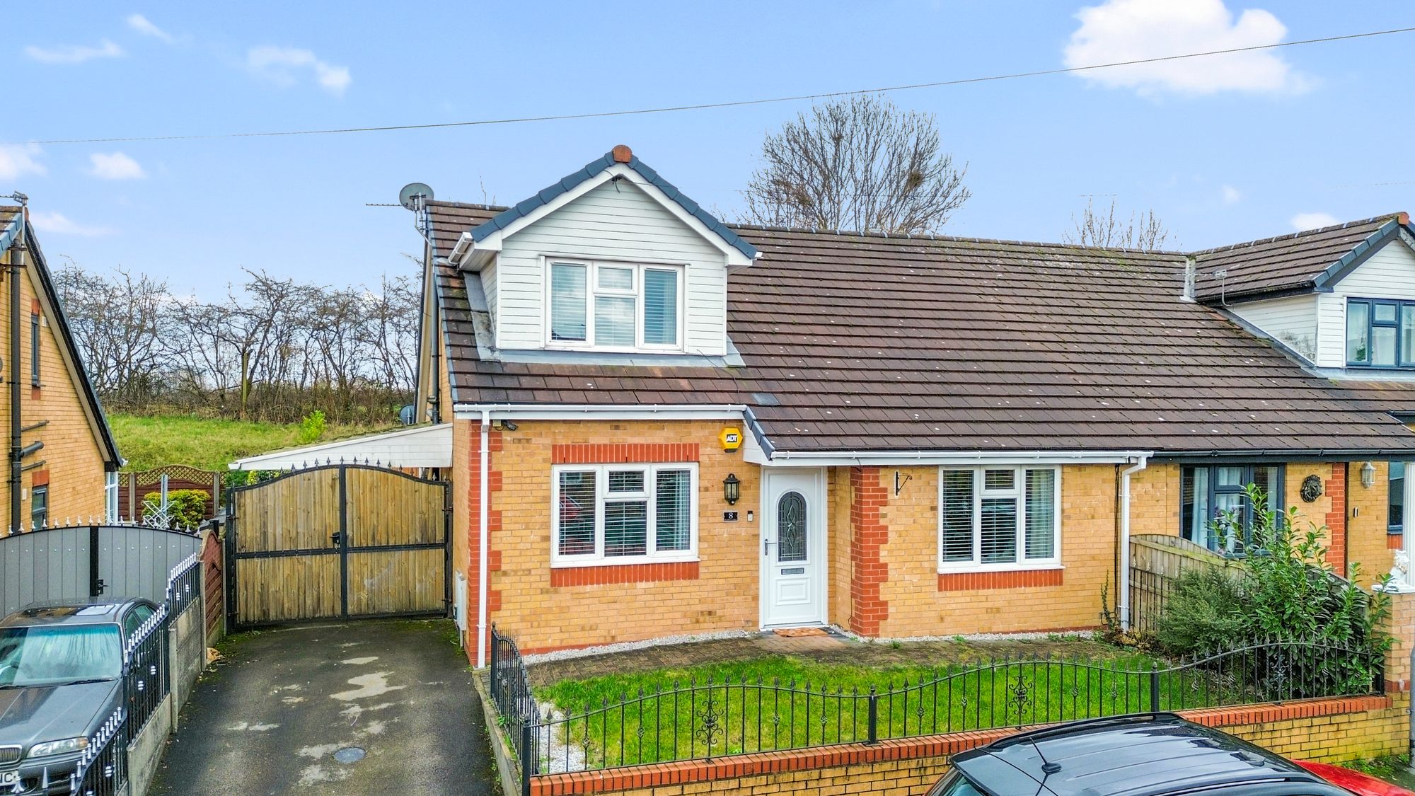 3 bedroom Detached bungalow Under Offer