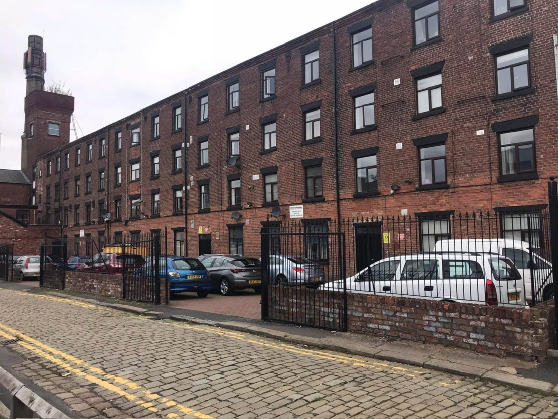 2 bedroom Flat To Let