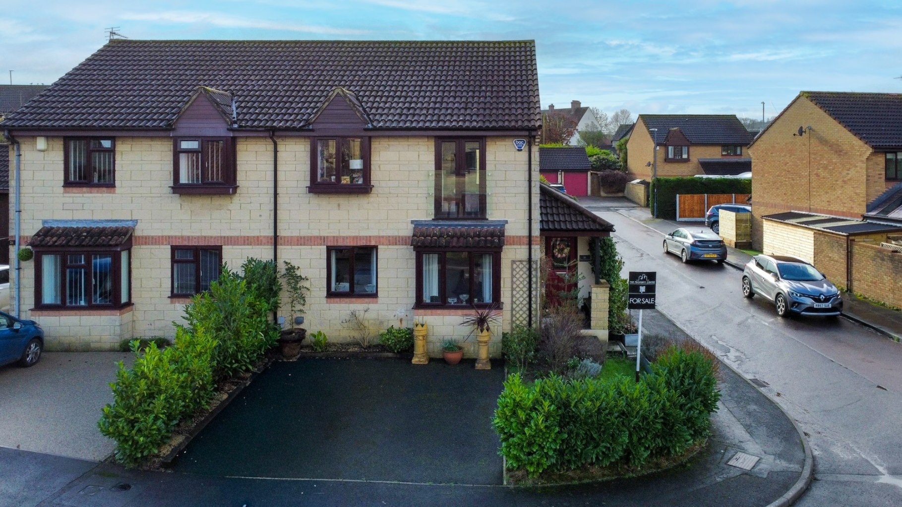 4 bedroom Semi-detached house For Sale