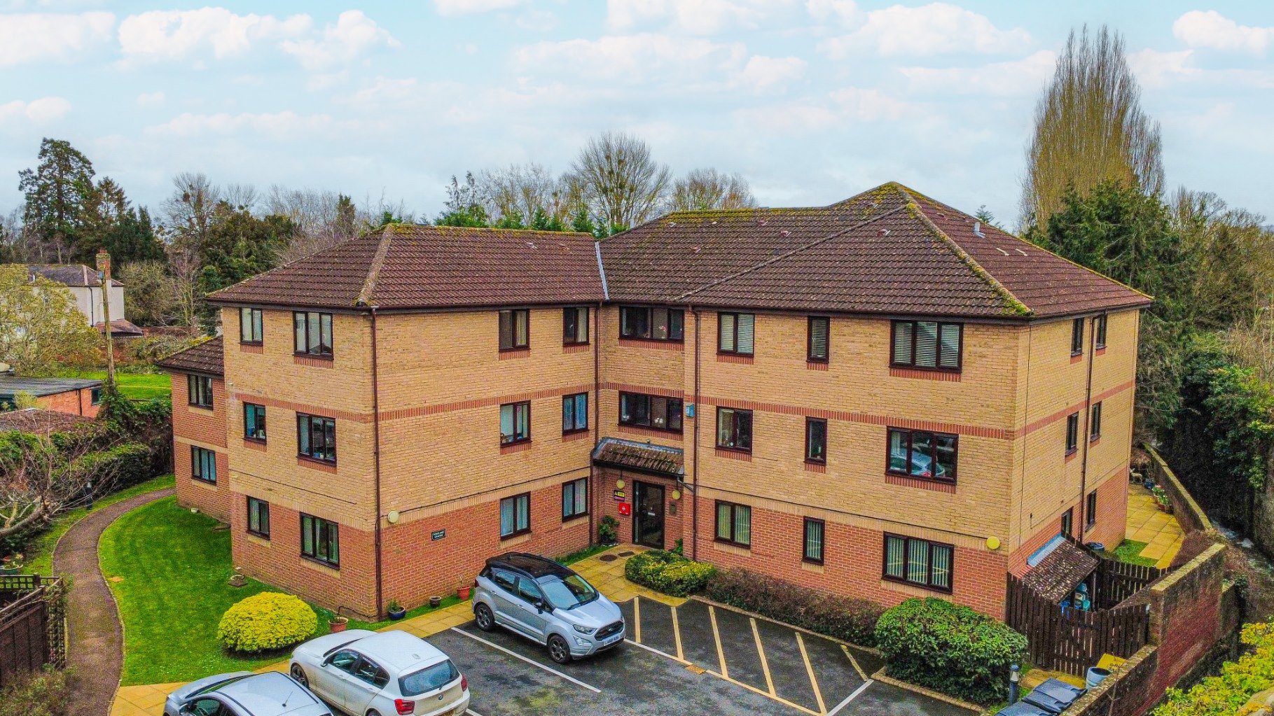 2 bedroom Apartment For Sale