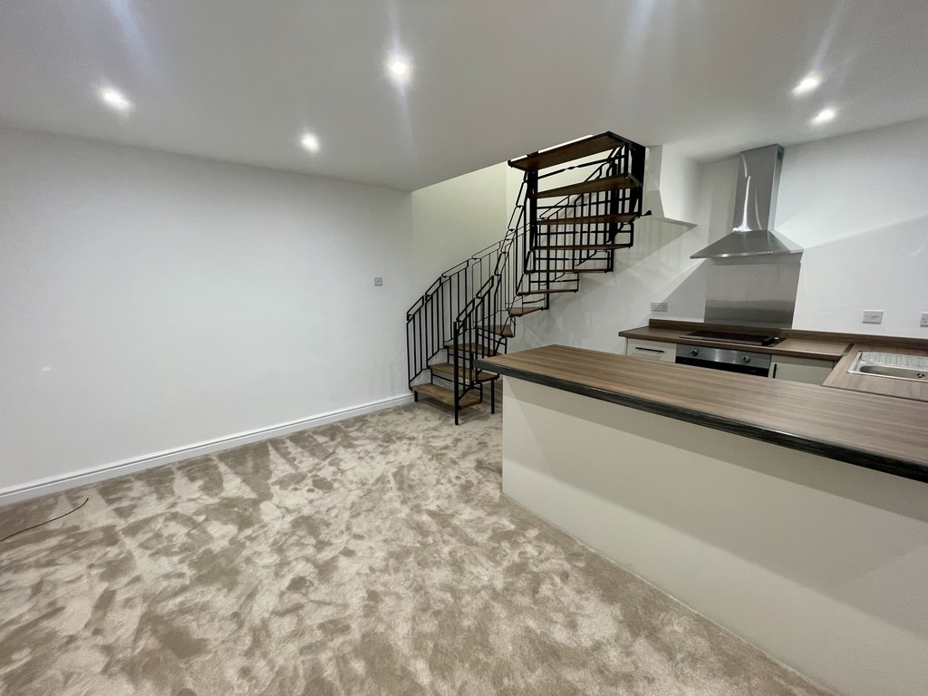 1 bedroom Town house To Let
