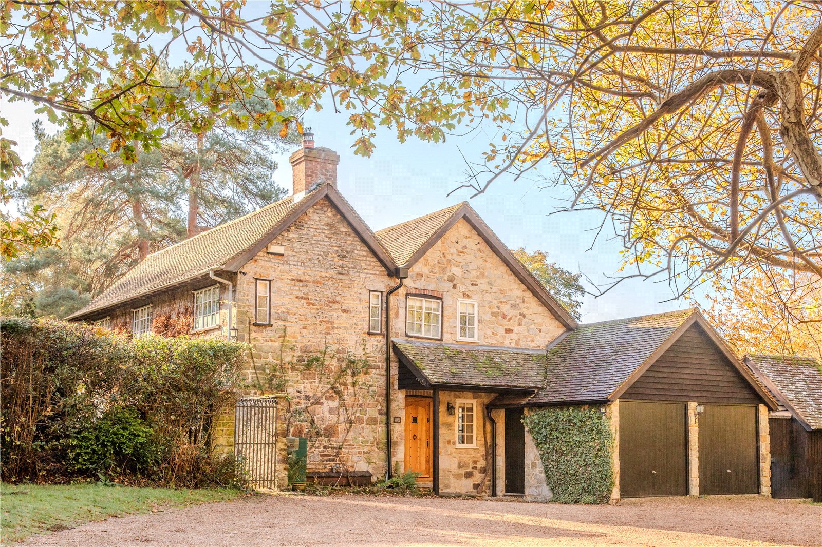 4 bedroom Cottage For Sale