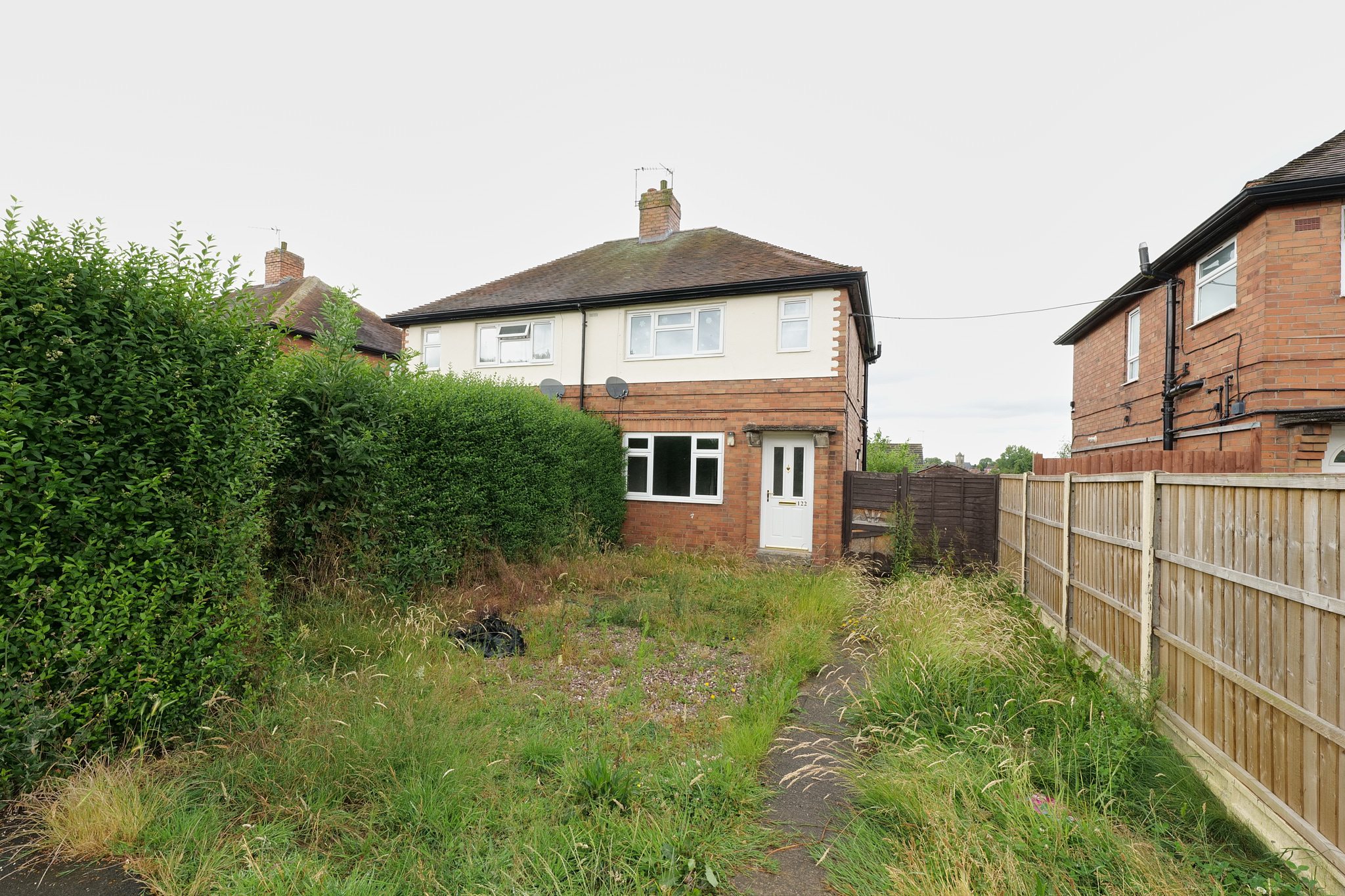 2 bedroom Semi-detached house For Sale