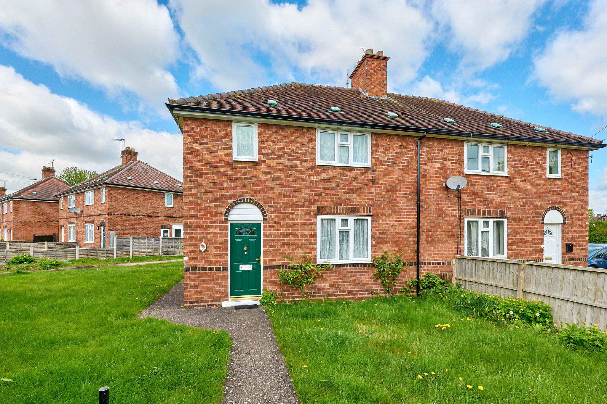4 bedroom Semi-detached house Sold